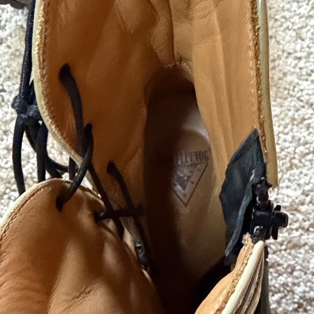 John Fluevog excellent pre
